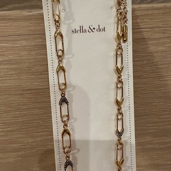 NIB Stella and Dot Safety Pin Link Necklace - Picture 6 of 6